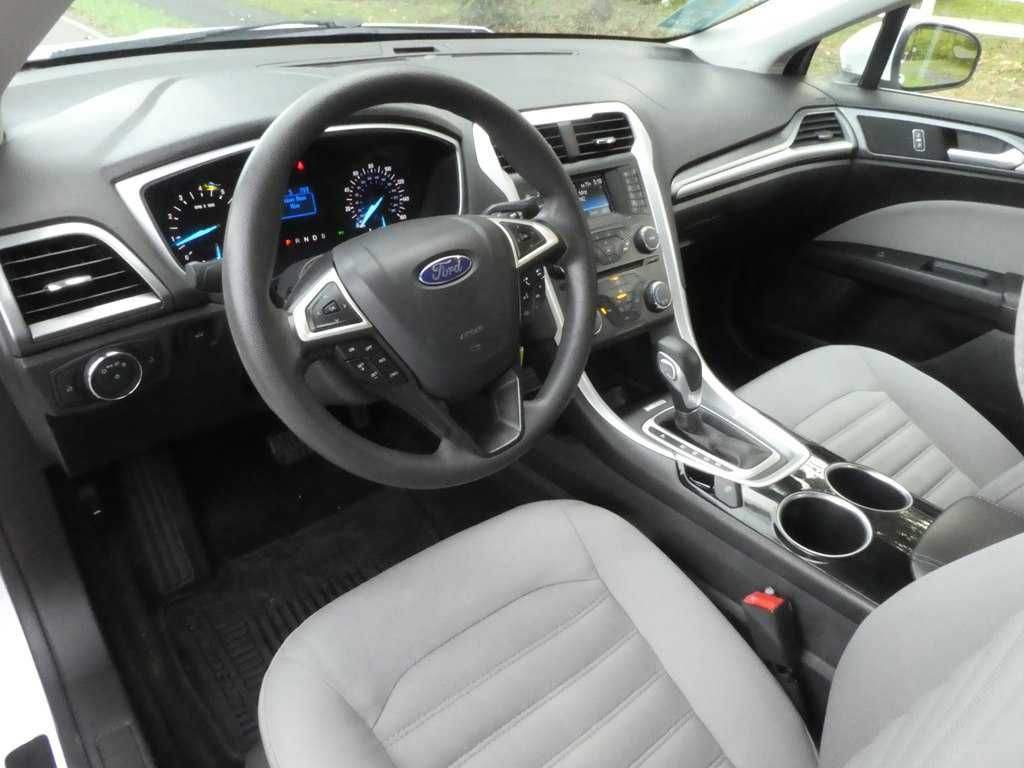 2016 Ford Fusion 2.5 атмосферний