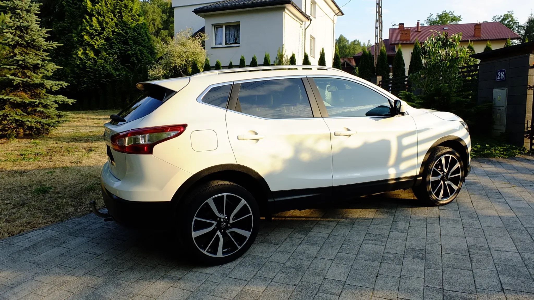 Nissan Qashqai 1.2 Benzyna Biała Perła Navi Kamera 360 Skóra Panorama Serwis Polecam!