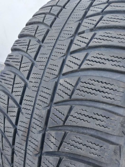 Opony zimowe Bridgstone Blizzak 235/45/18 2szt.