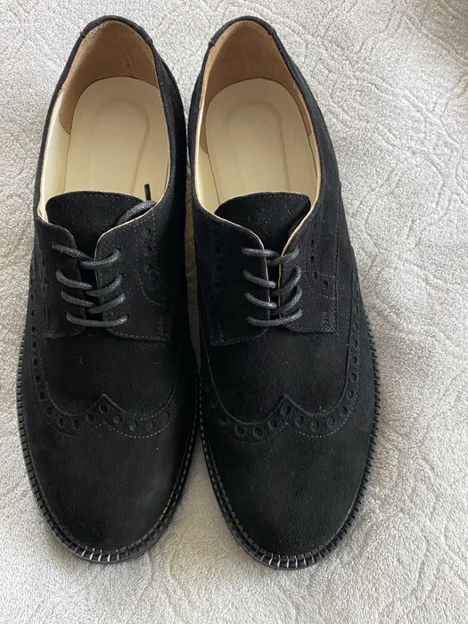 Туфлі закриті на шнурівках