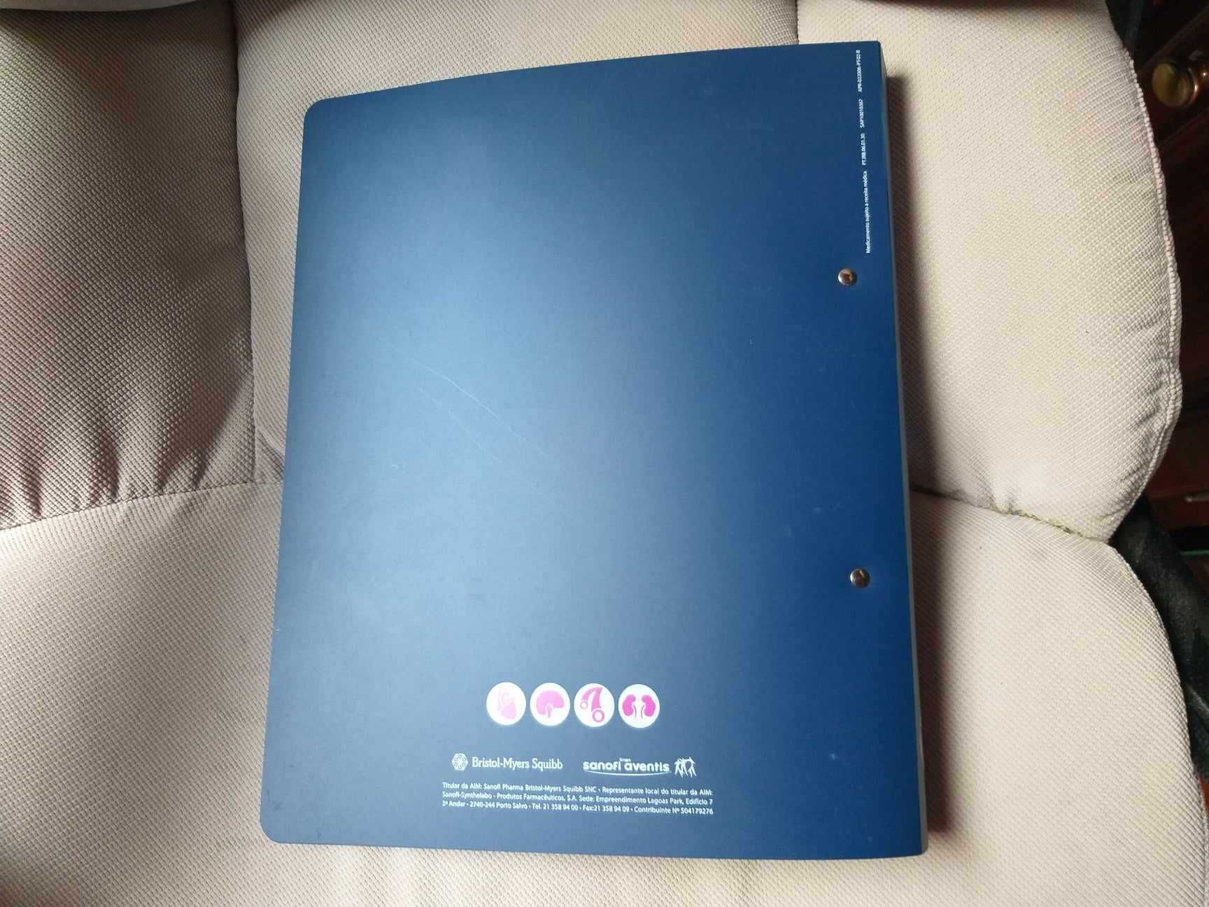 Dossier com dupla função