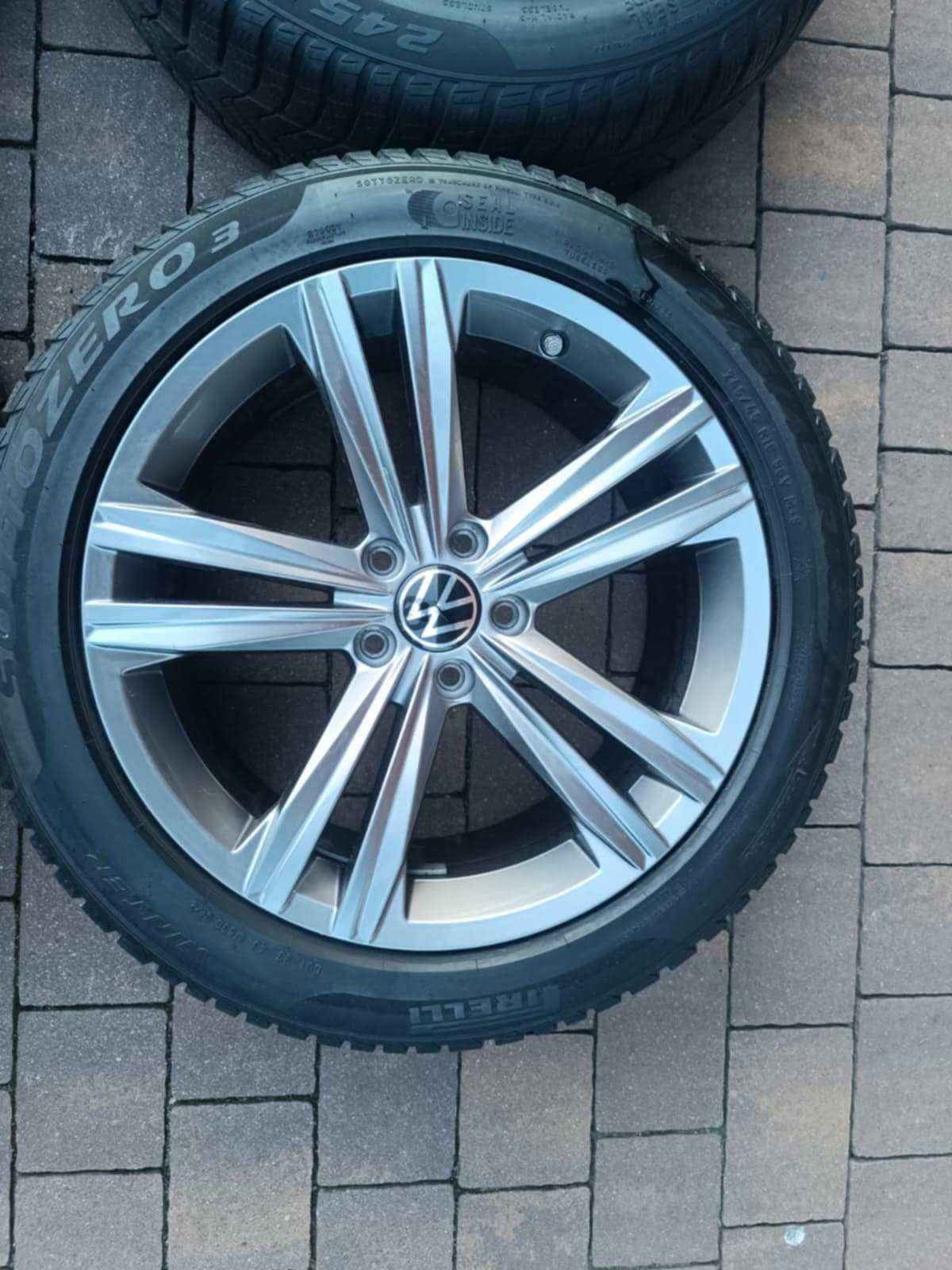 Komplet Passat B8/VW 3G opona Pirelli Sottozero 3 235/45 R18 DOT 0322