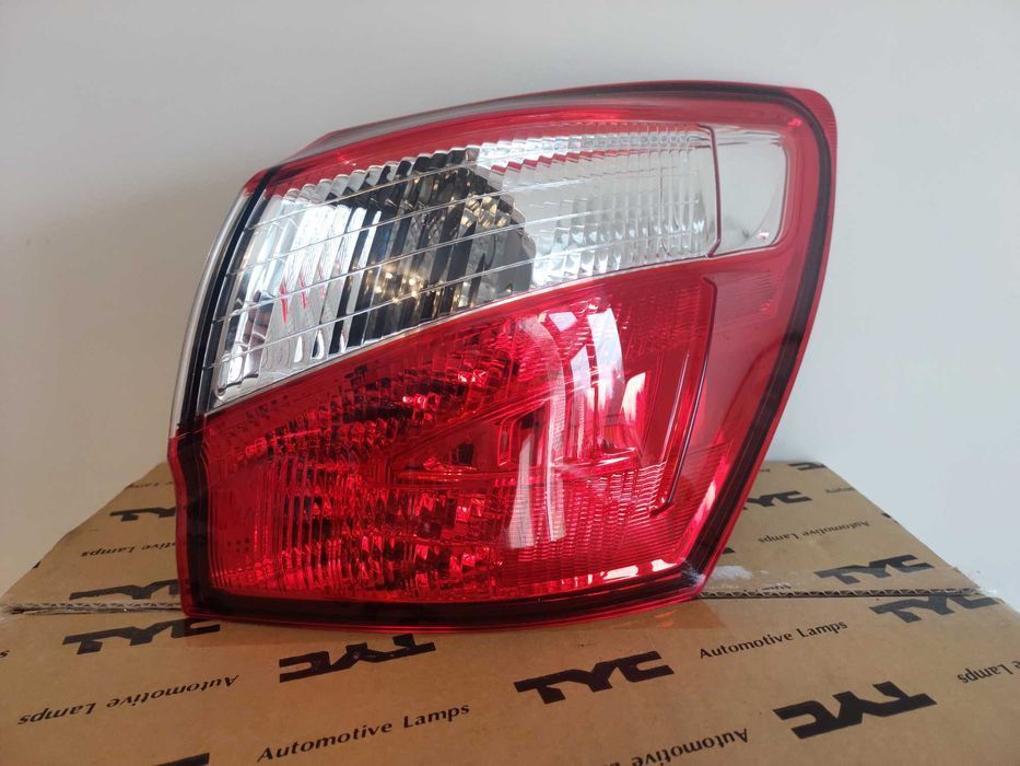 Nissan QASHQAI 10-14 Lampa tył prawa /LED/ -> PROMOCJA !!!