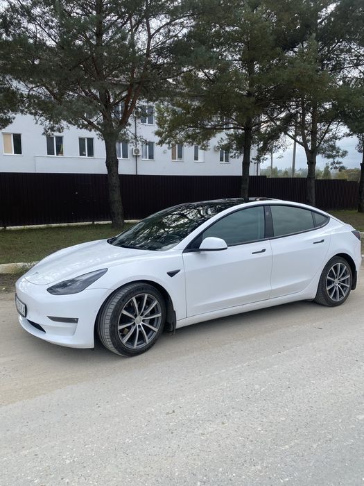 Tesla Model 3 Long Range 2021 • 523 км запас ходу • AWD
