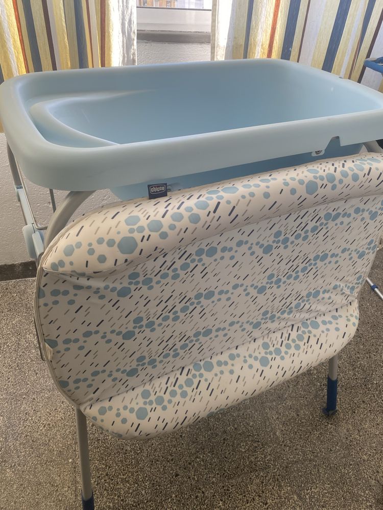 Banheira com trocador para bebe