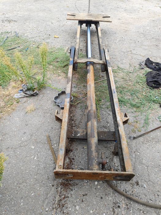 Стріла навантажувача погрузчика