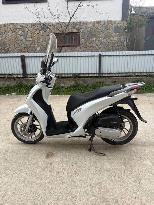 Продам Honda sh 150i
