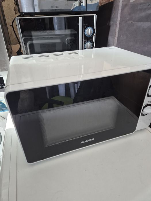 Продам мікрохвильову пічь