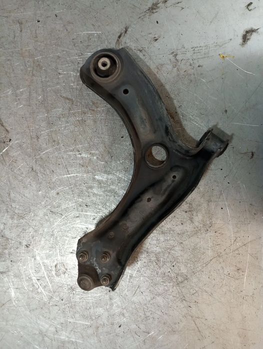 Braço de suspensão frente esquerdo VOLKSWAGEN Polo (6R, 6C)