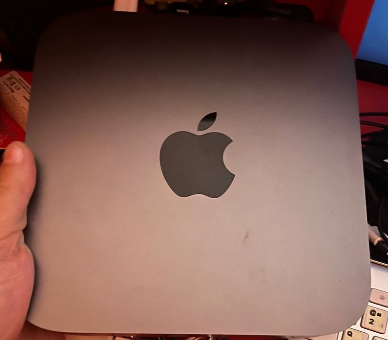 Mac Mini 2018 i3 8/128