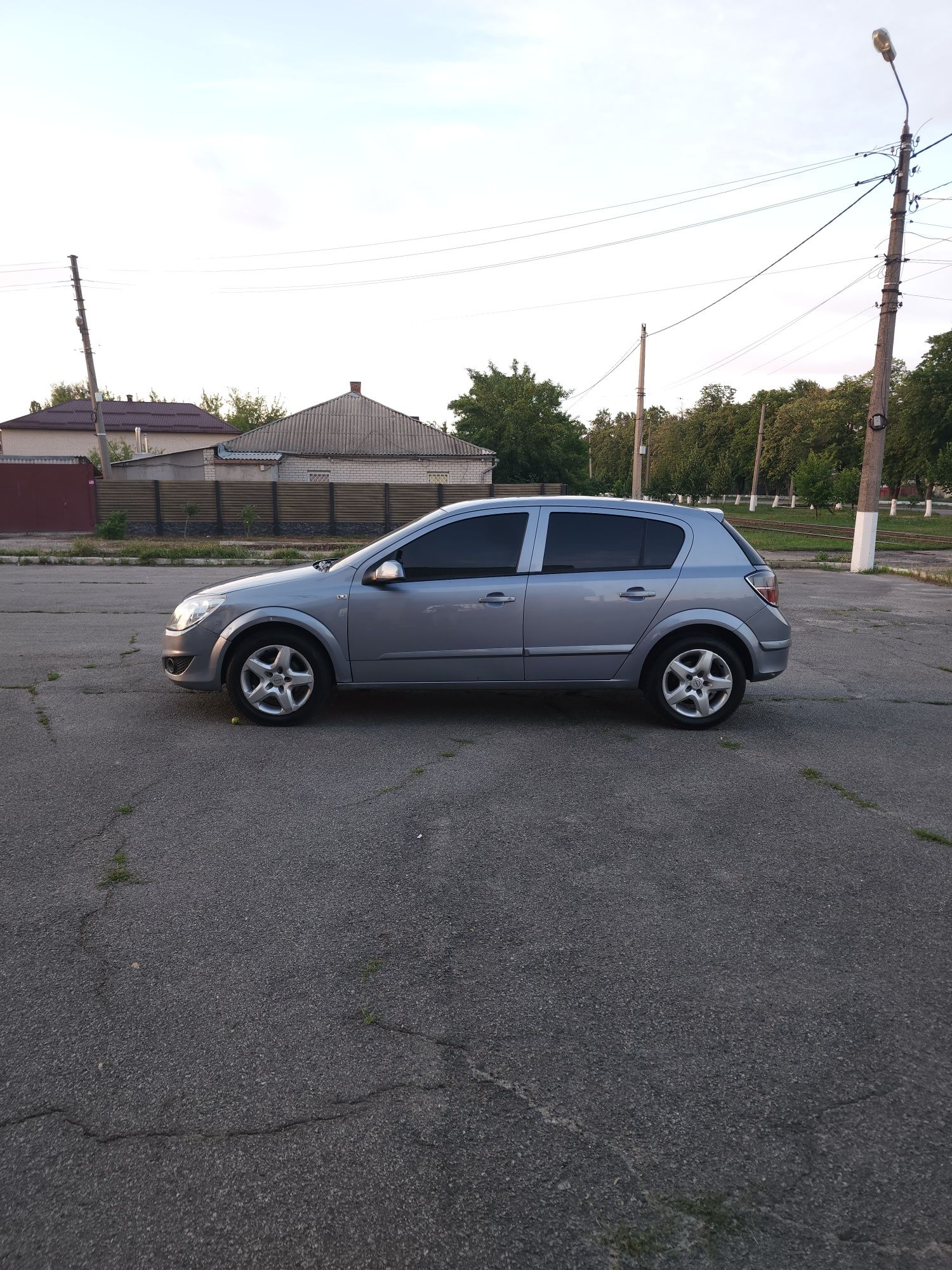 Opel Astra H 1.6 Автомат