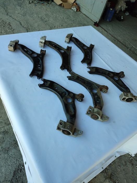 Ричаг передній Пассат б7 лівий правий Гольф 6 ричаги Passat b7 Golf 6