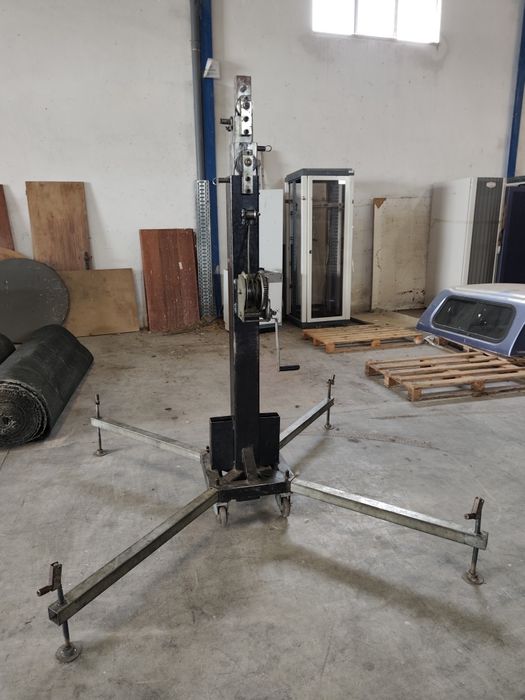 Elevadores / Genies de 250 kgs