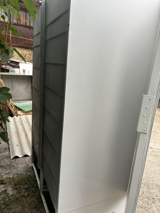 Продам холодильний шкаф