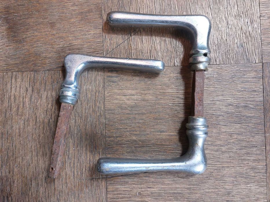 Stare mosiężne klamki