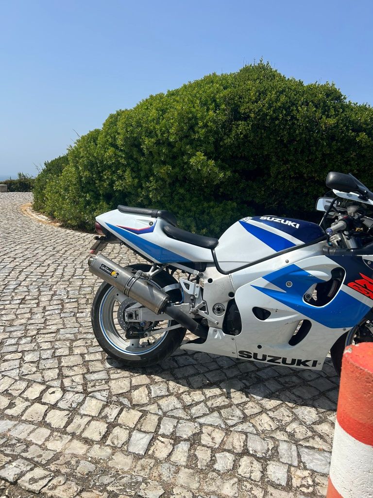 GSX-R 750 Injeção