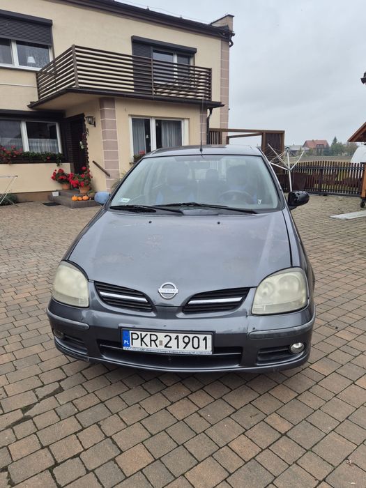 Nissan Almera Tino 2,2