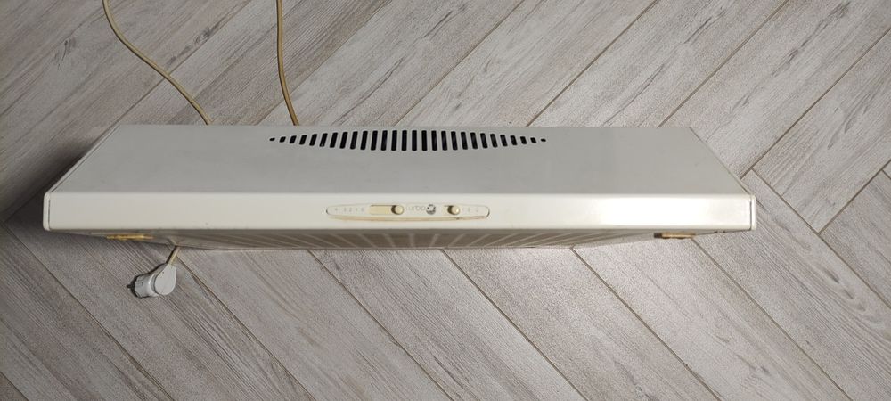 Витяжка кухонна 60 см.