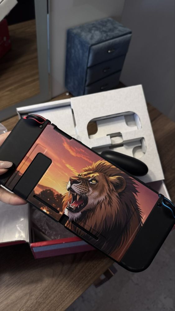 Продам игровую приставку Nintendo Switch