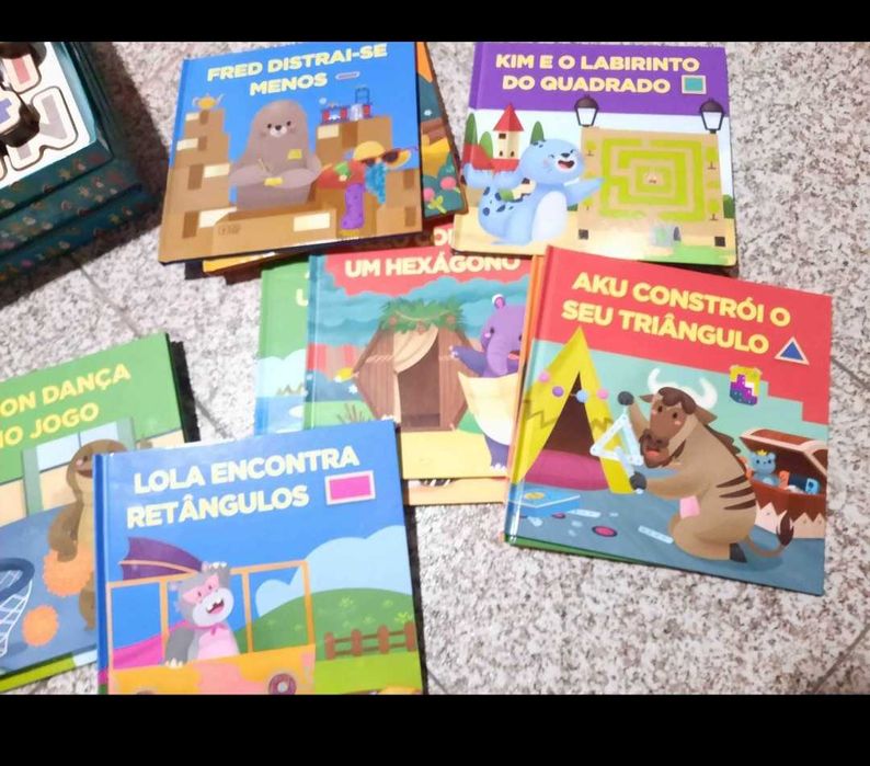 Coleccao de livros c/ animais madeira