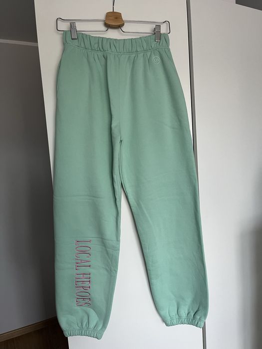 Nowe spodnie dresowe local heroes