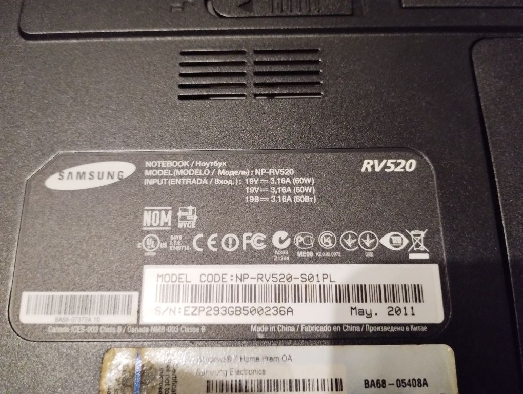 Laptop Samsung Rv 520 3Ram 270 GB pamieci