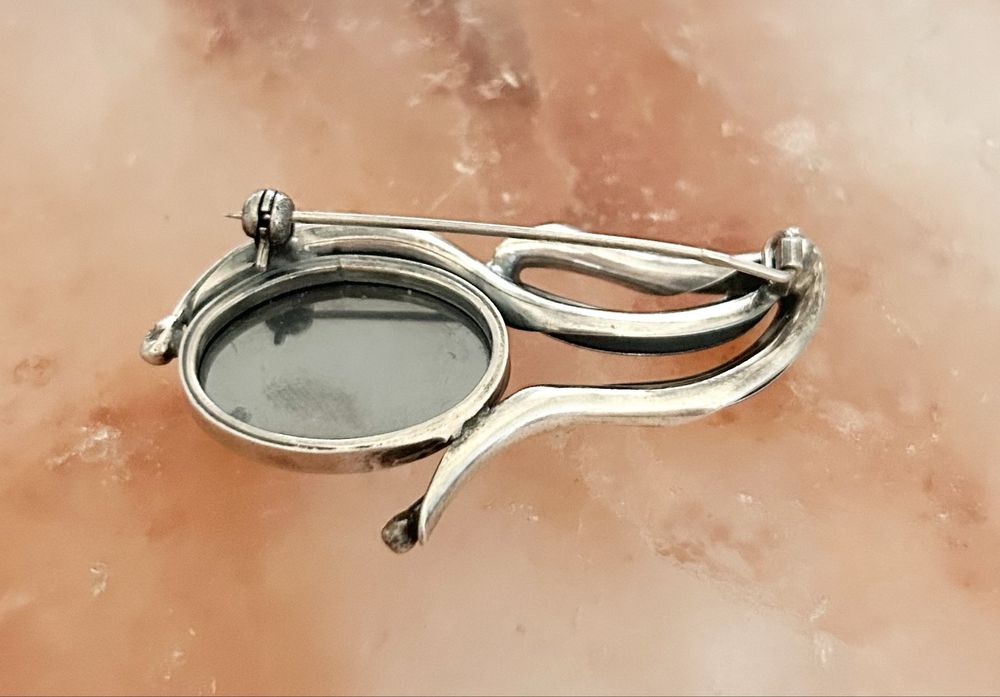 Srebrna zawieszka z hematytem