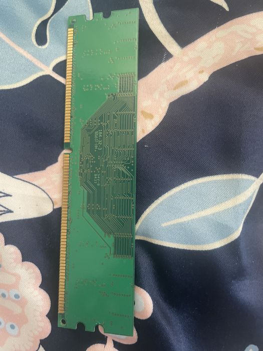DDR SDRAM HYS64D32020GDL-6-C 256mb