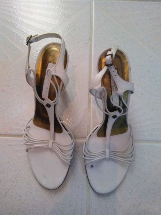 Sandálias Melissa Shoes, Sandálias brancas