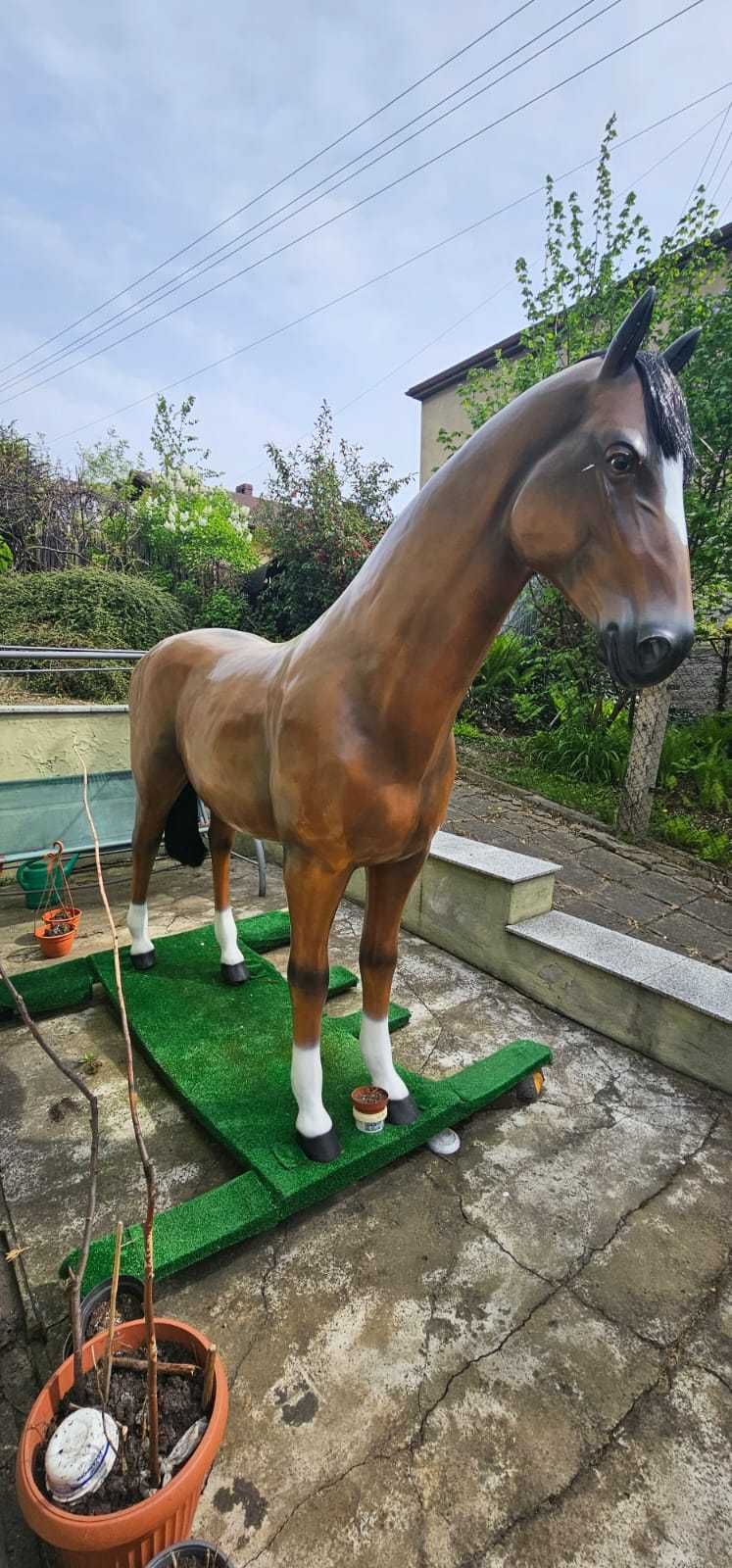 Koń figurka 1,75 - 2 metry