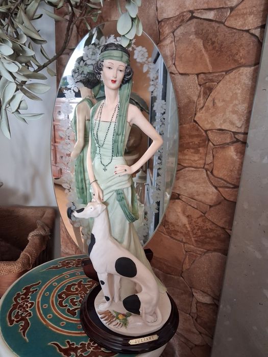 Figura Artdeco lindíssima