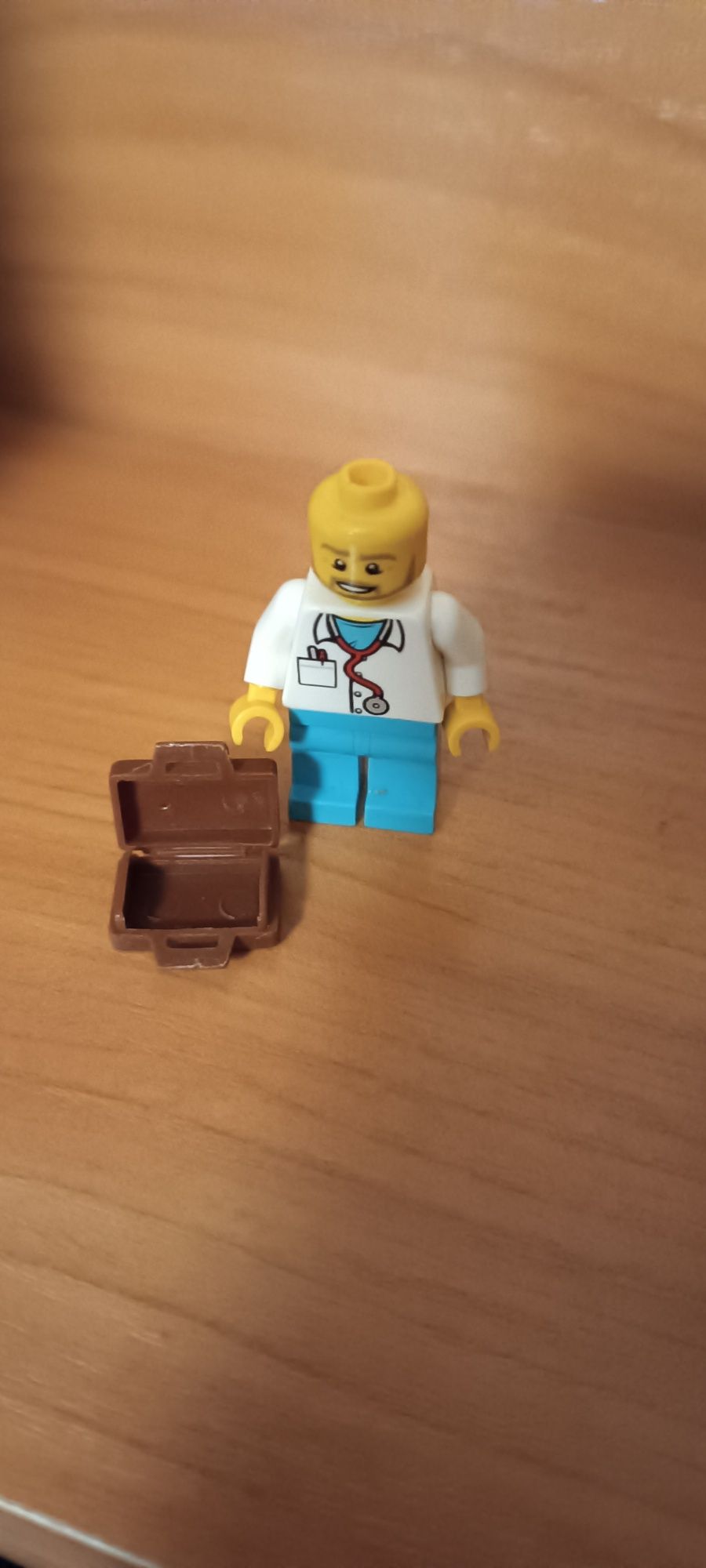 LEGO lekarz walizka figurka
