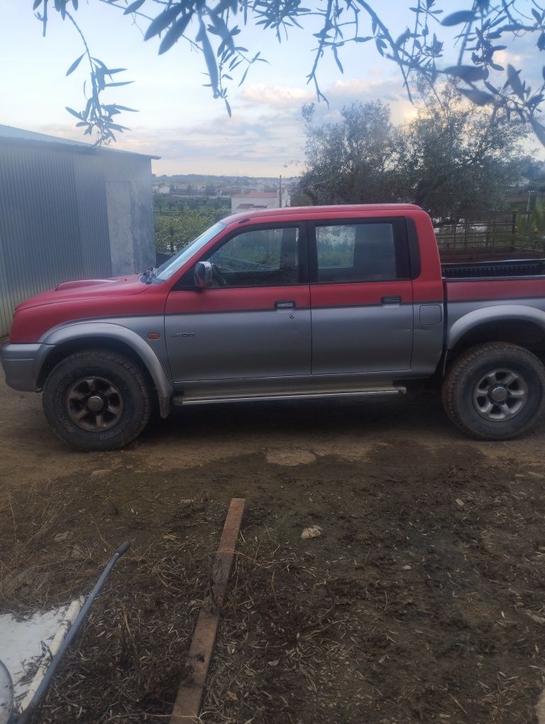 Mitsubishi L200 Strakar