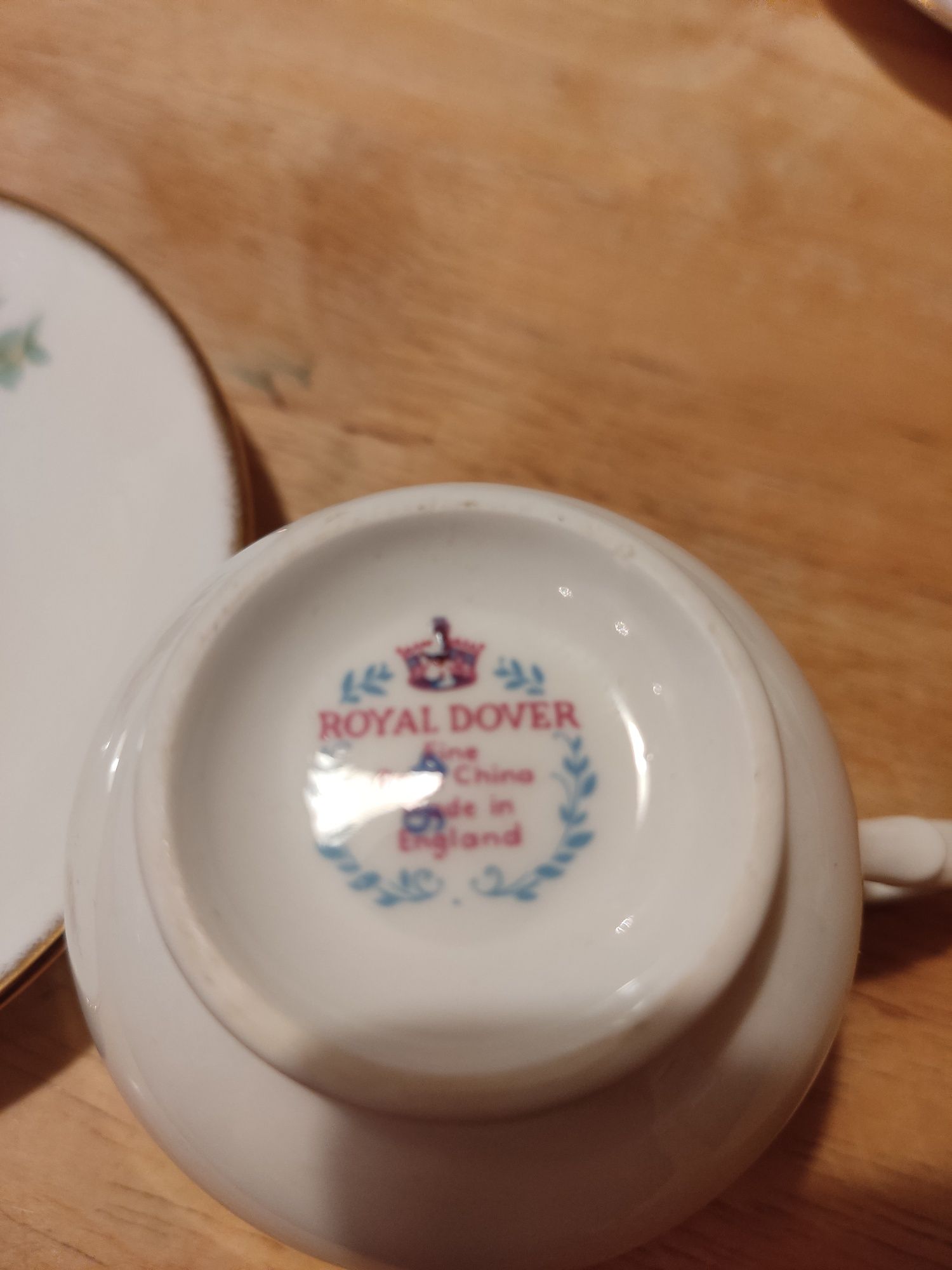 Filiżanka Royal Dover porcelana fine bone China angielska nr2