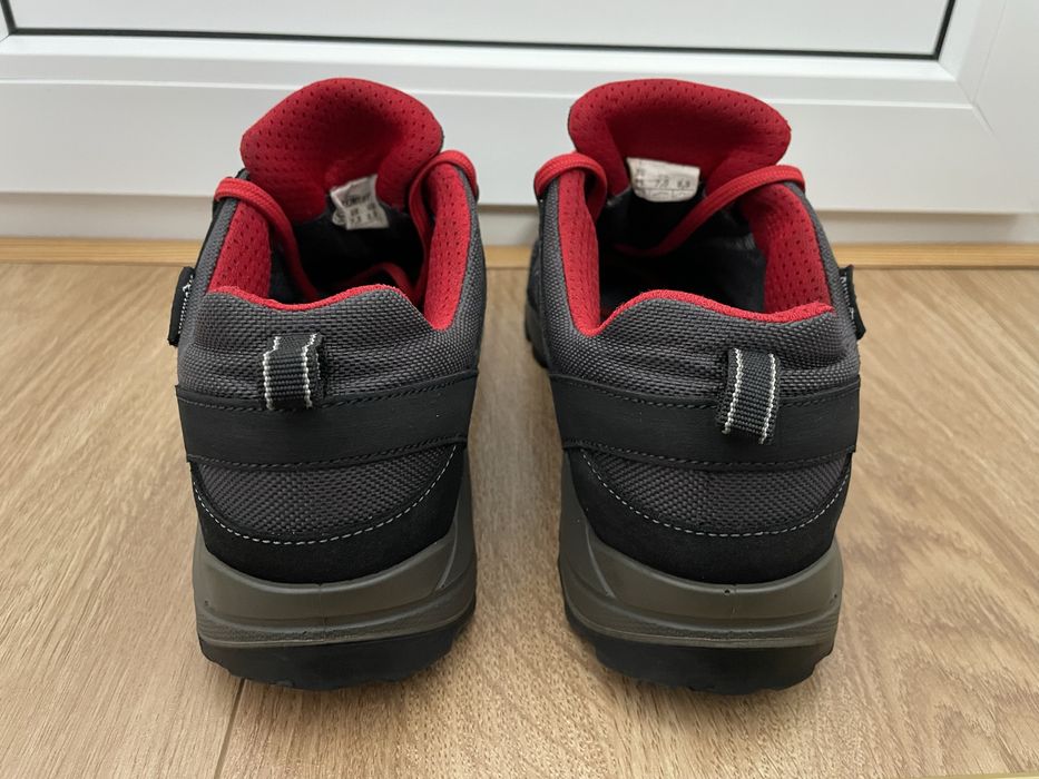 Продам трекінгові кросівки McKinley 41 розмір