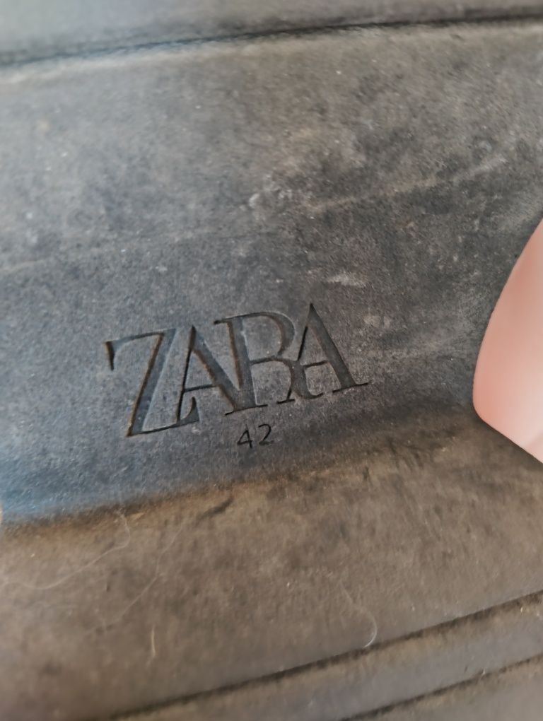 Кроссовки ZARA женские