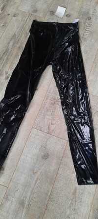 Bershka legginsy lateksowe