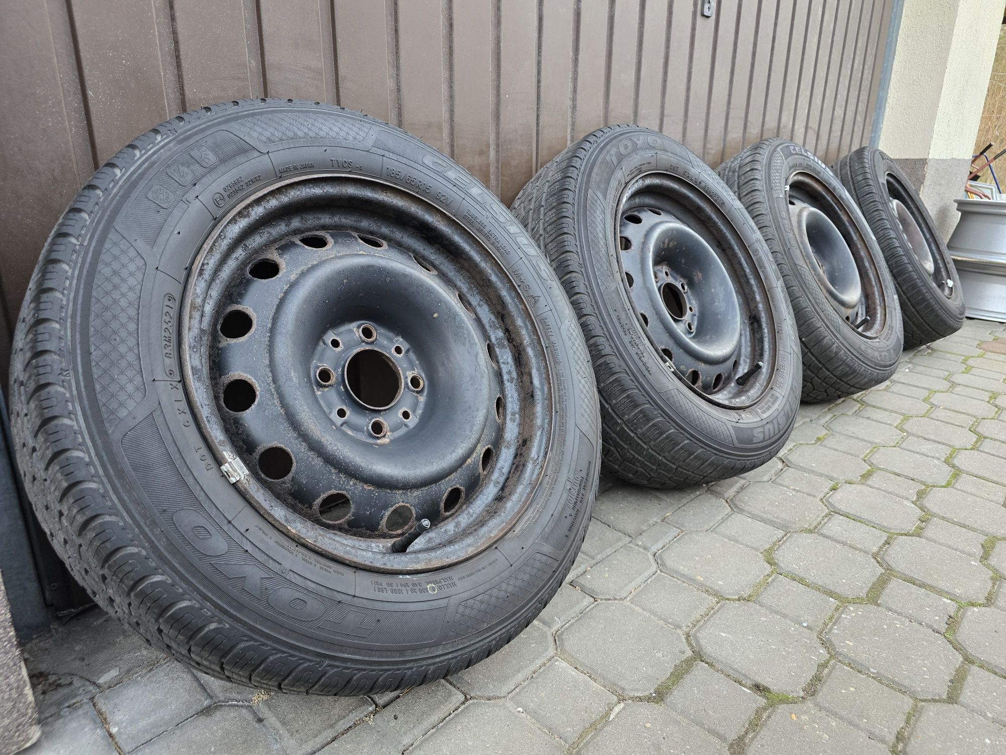 Felgi z oponami 185/65R15 Peugeot Partner 207 4x108 Citroen Berlingo C