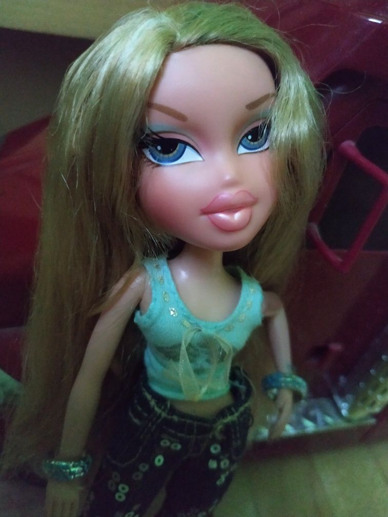 Lalka Bratz Cloe 2001 unikat stojąca, Barbie długie włosy