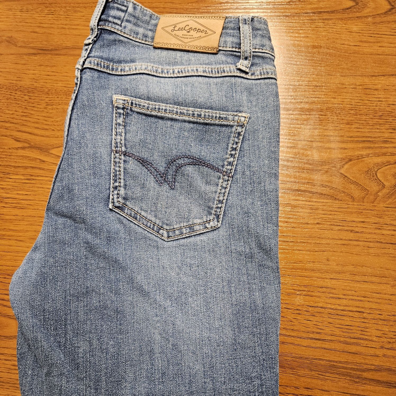 Jeansy lee cooper