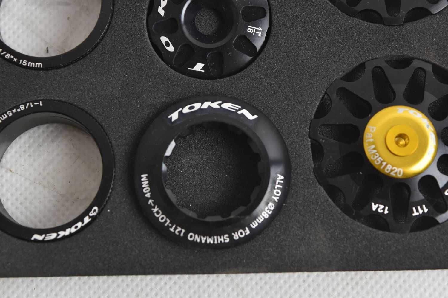 NOWY zestaw tuningowy TOKEN bling box black pod SHIMANO ! niekompletny