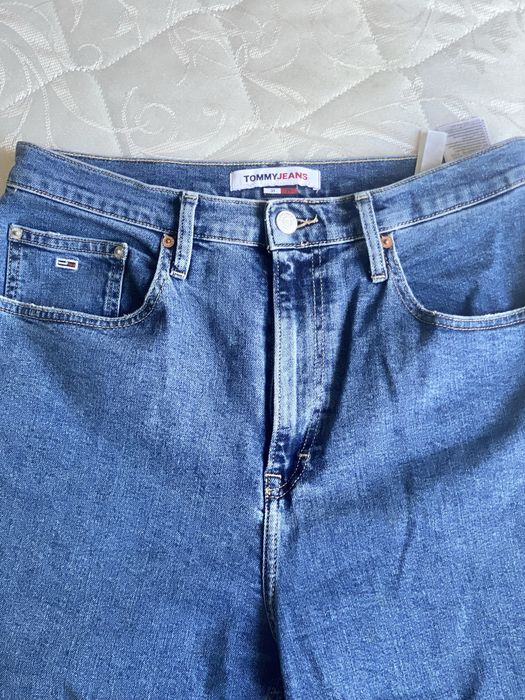 «Tommy Jeans» до щиколоток