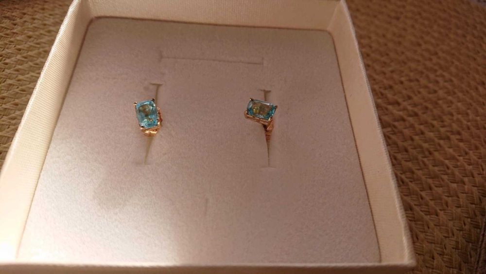 Kolczyki z topazem, ze stali szlachetnej, używane
