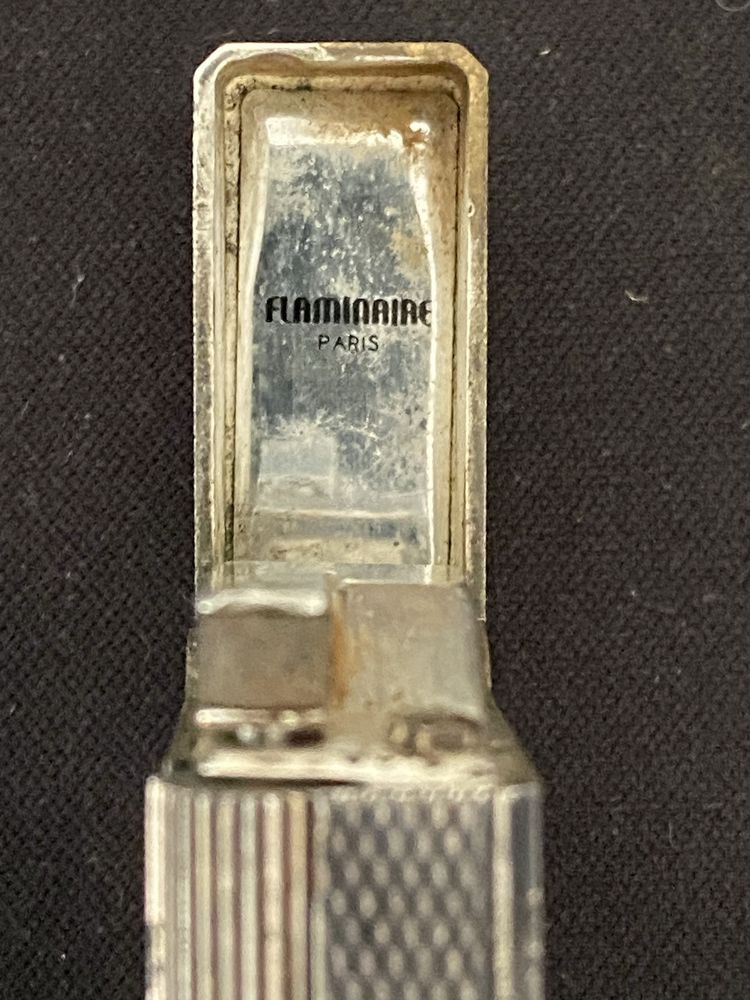 Conjunto de isqueiros raros