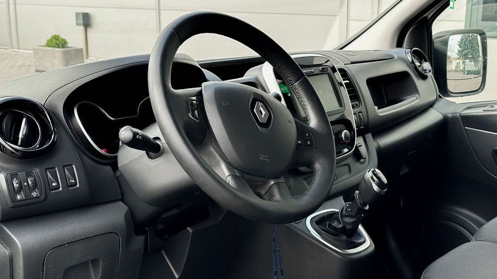 Renault Trafic | Wypożyczalnia busów | Siedlce | DG Cars