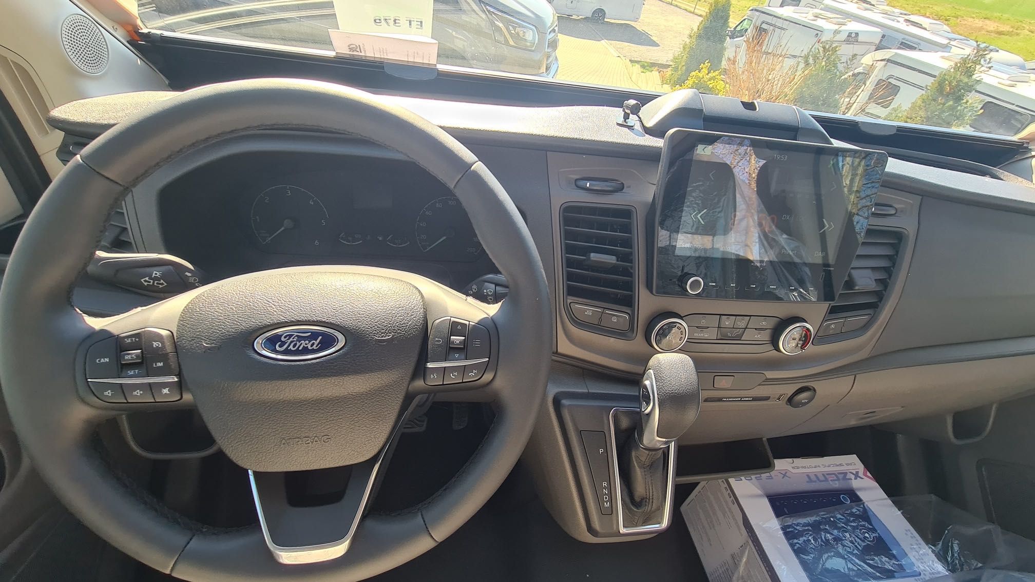 Nowy kamper, campervan, Ford Transit Etrusco, Terminy na Październik