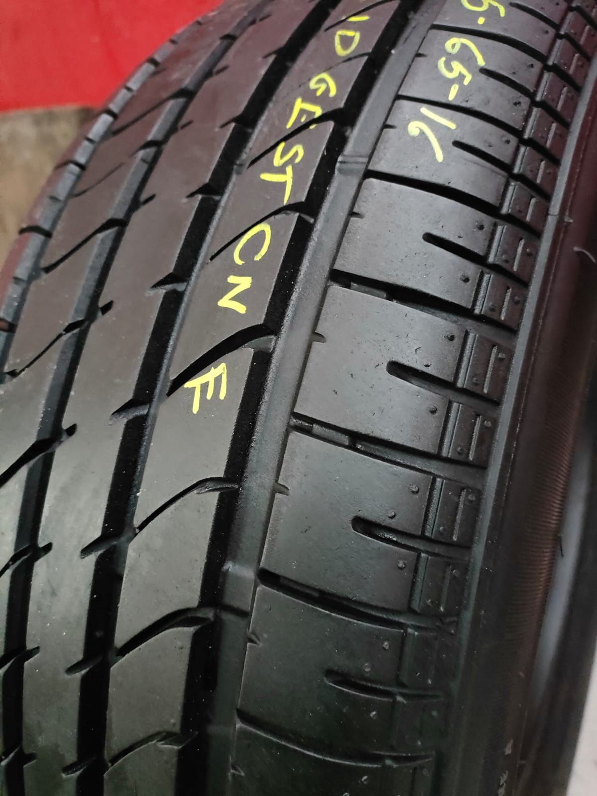 Opona 215/55/16 Bridgestone