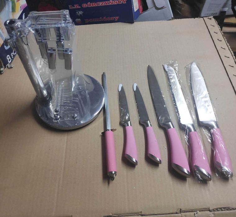 Komplet ostrych noży w wachlarzu bez 1 szt