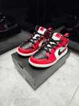 Buty Nike Air Jordan 1 Mid Alt (TD) "Chicago Black Toe" r. 27eu/16cm