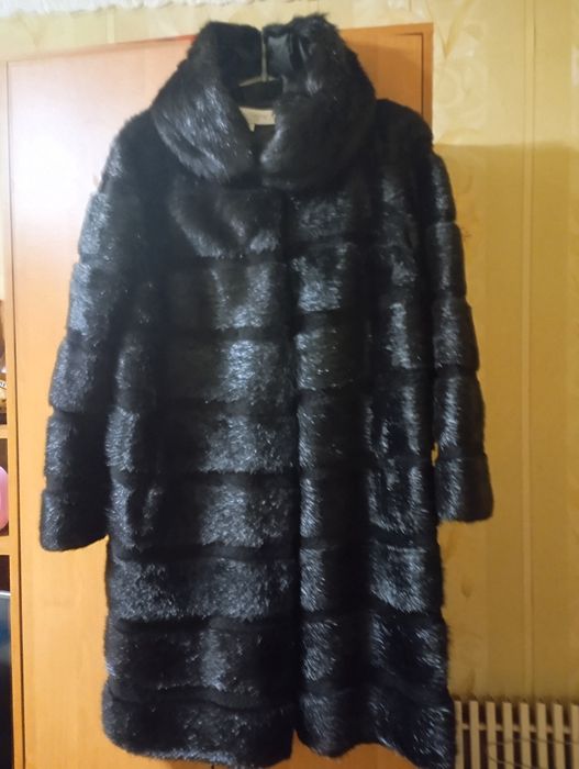 Продам шубу из нутрии